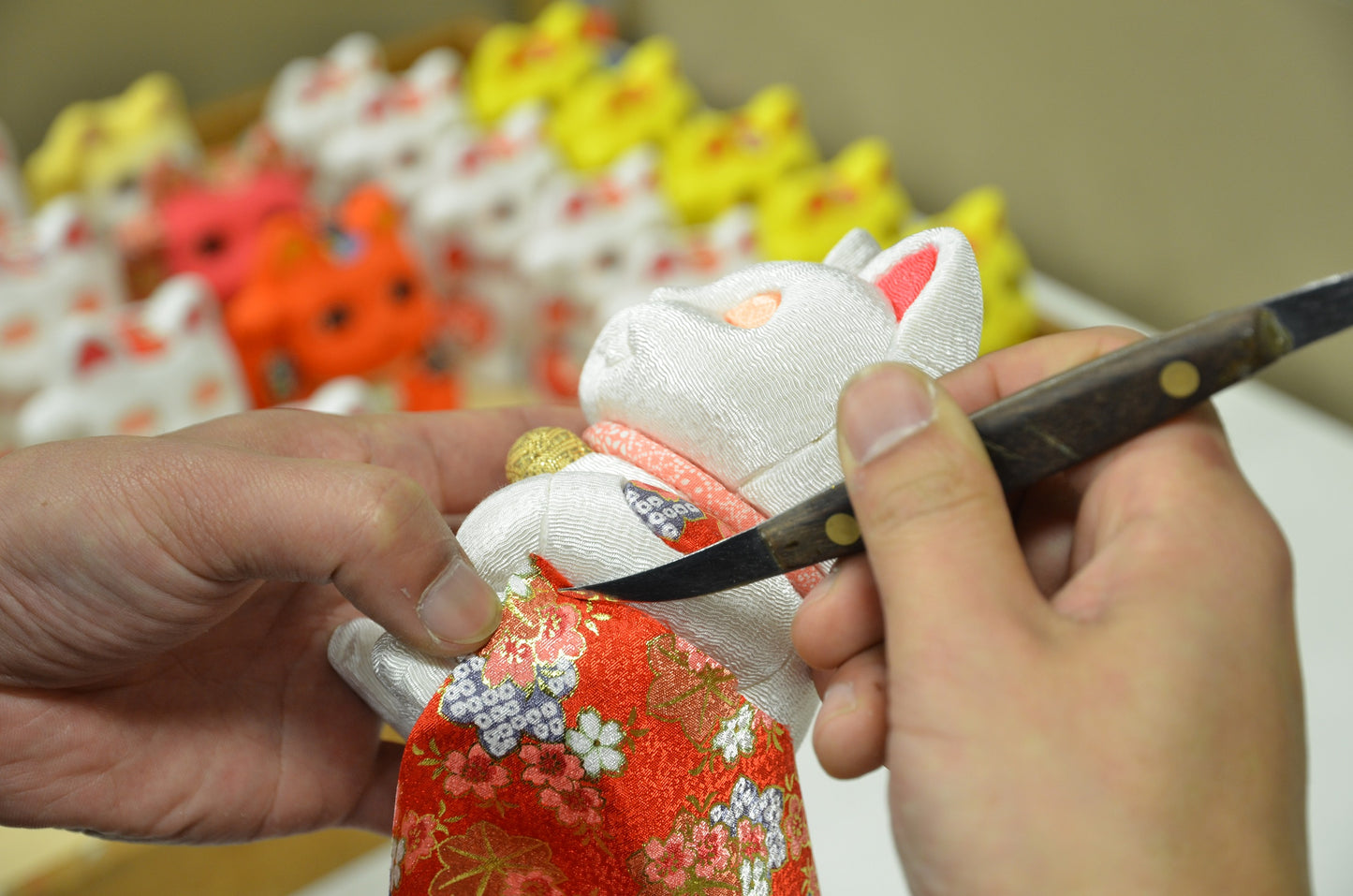 Chat porte-bonheur, Manekineko -YUZEN