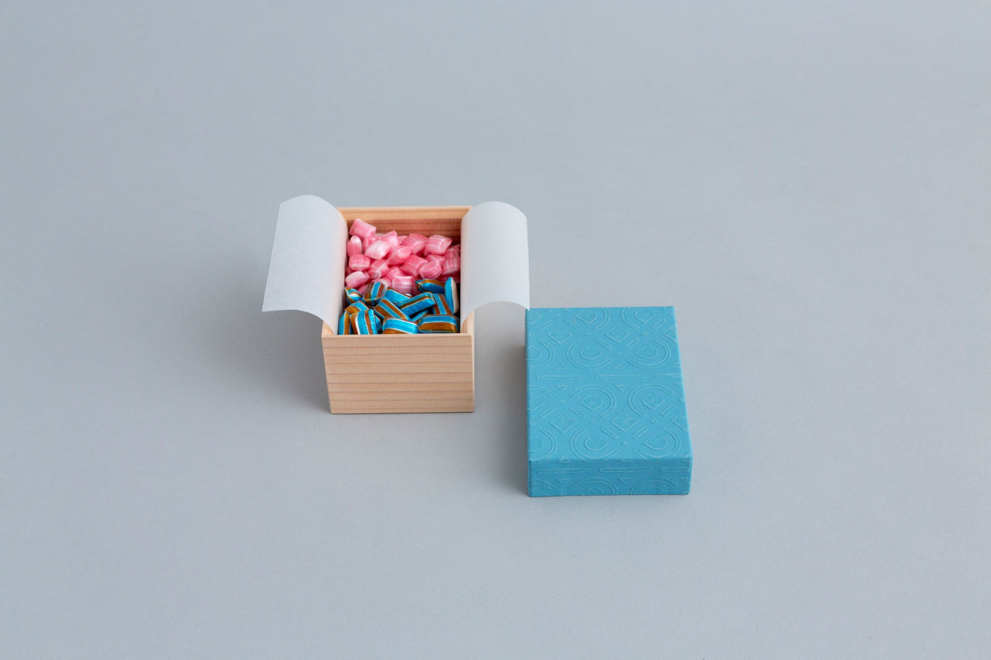 Small box with Washi (Japanese paper) -UKIGAMI